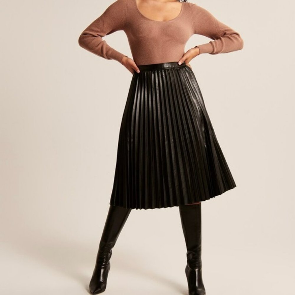 Abercrombie Black Leather Pleated Midi Skirt - Size M Petite